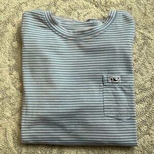 𝅺boys Vineyard Vines t-shirt Medium